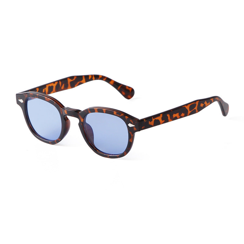 <tc>Unisex Round Lens Sunglasses™ | With Elegant Leather Pouch</tc>