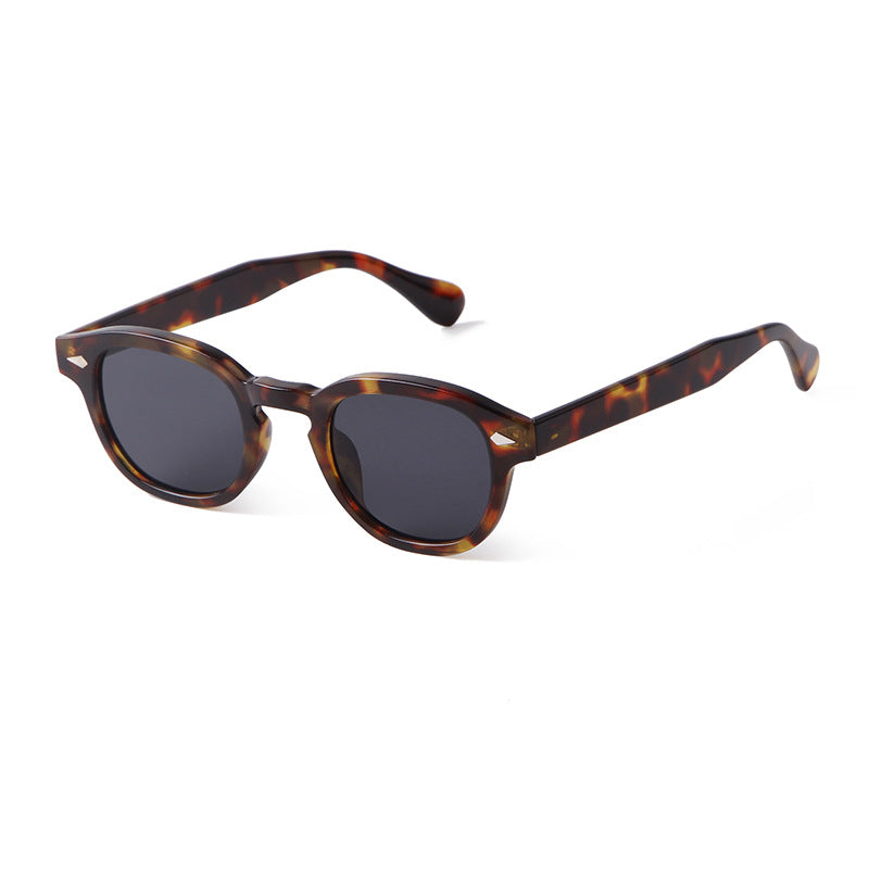 <tc>Unisex Round Lens Sunglasses™ | With Elegant Leather Pouch</tc>