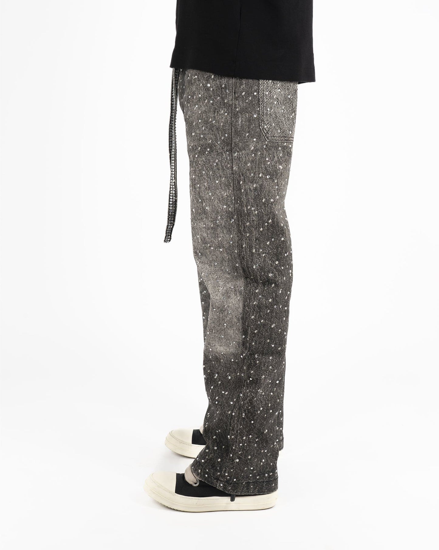 Jeans Streetwear Neri™ | Strass Brillanti e Orlo Sfrangiato