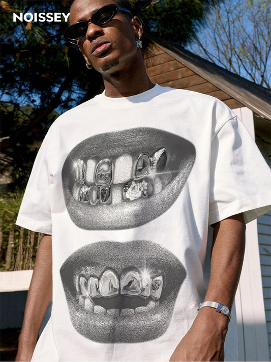 BOUNCE BACK™ | T-Shirt Streetwear con Grafica Labbra Scure e Denti Grillz
