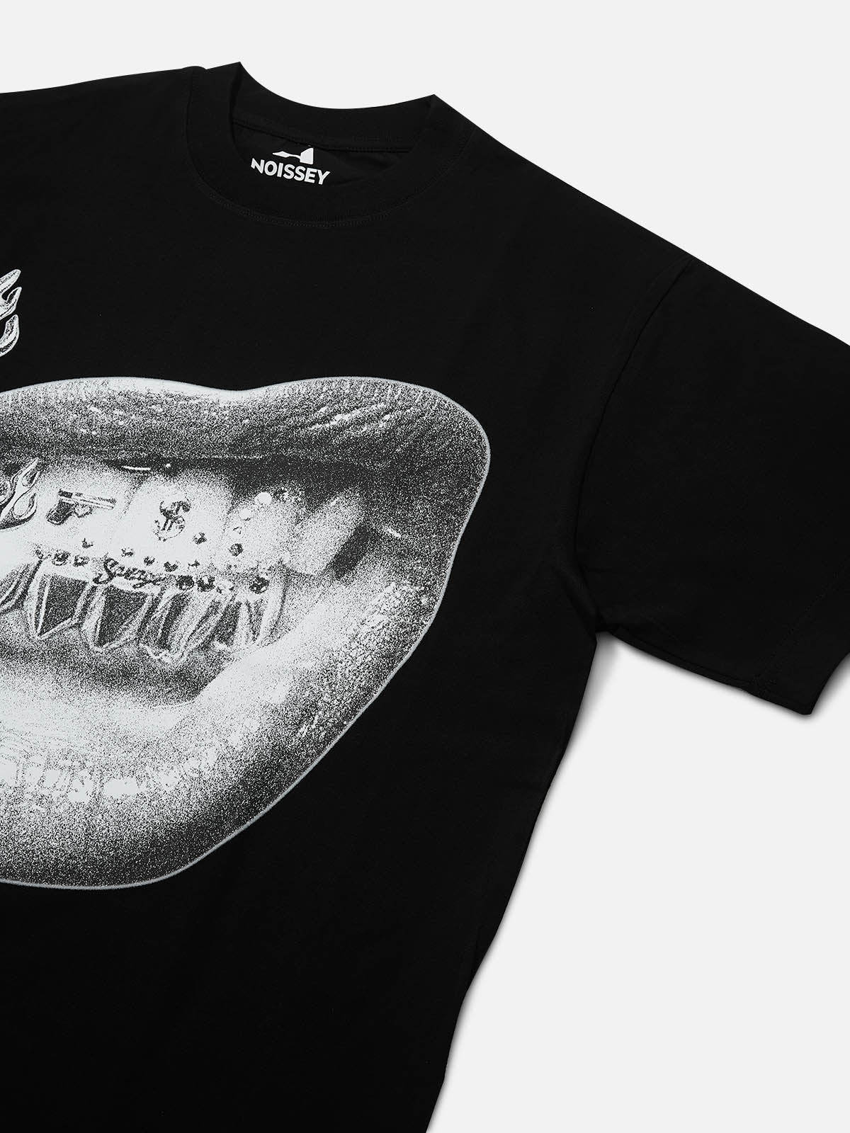 BOUNCE BACK™ | T-Shirt Streetwear con Dettagli Ricamati Labbra e Denti