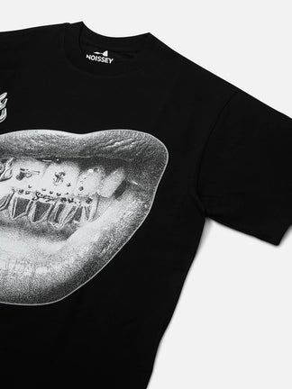 BOUNCE BACK™ | T-Shirt Streetwear con Dettagli Ricamati Labbra e Denti