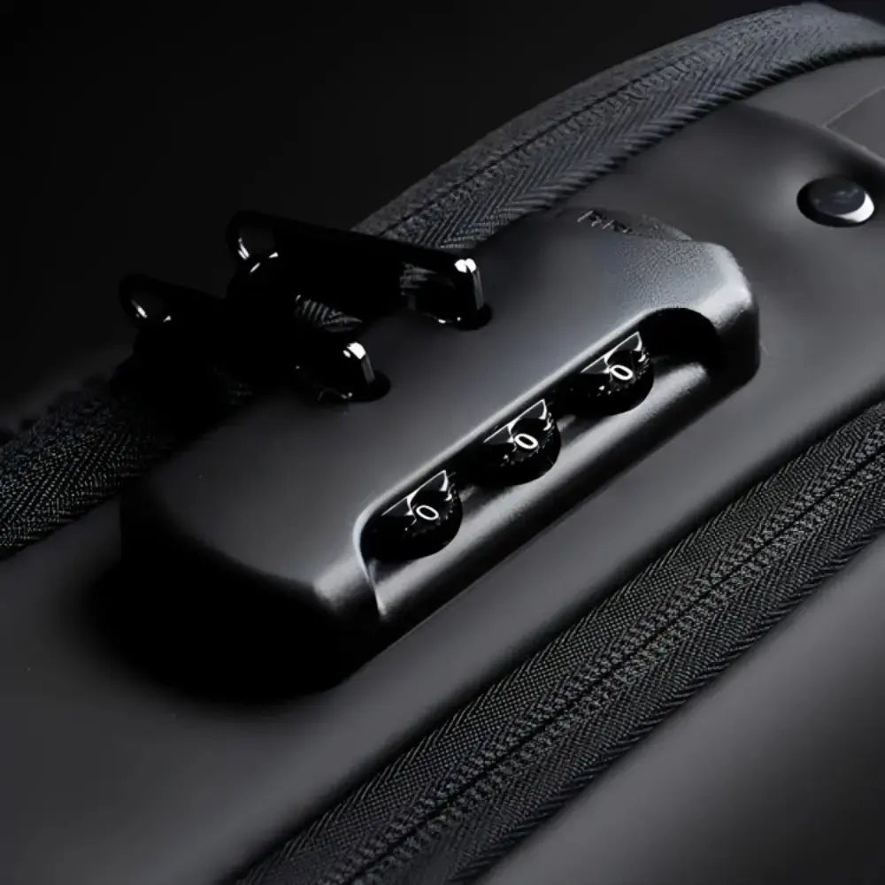 AeroProof™ | Tracolla antifurto impermeabile con ricarica USB MigliorPrezzi.com