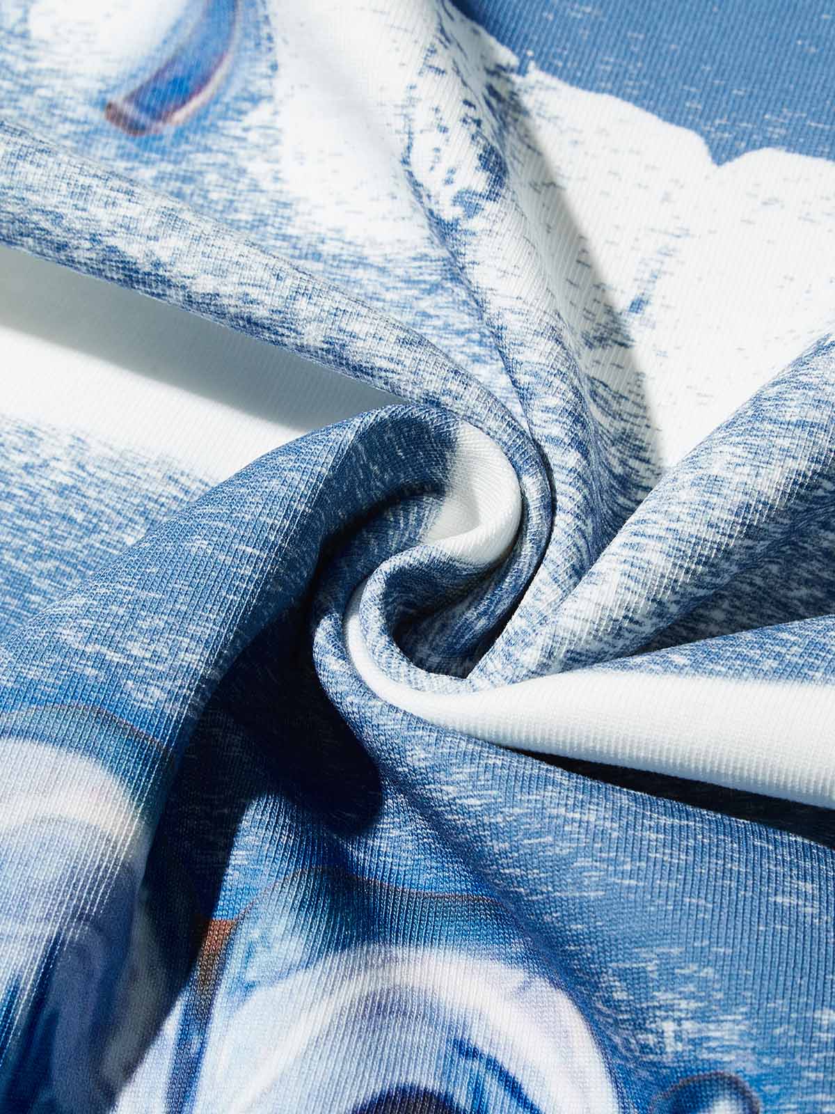 BOUNCE BACK™ | Maglia Oversize Boxy con Stampa Labbra Blu Retrò e Grills