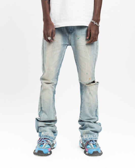 Flared Denim™ | Jeans Azzurro Svasato con Strappo al Ginocchio