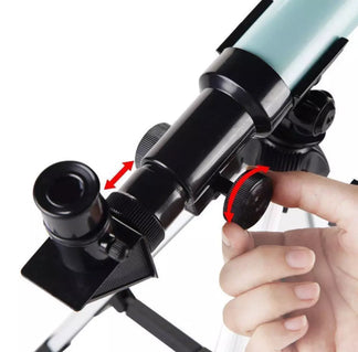 Monocular astronomical telescope with easel