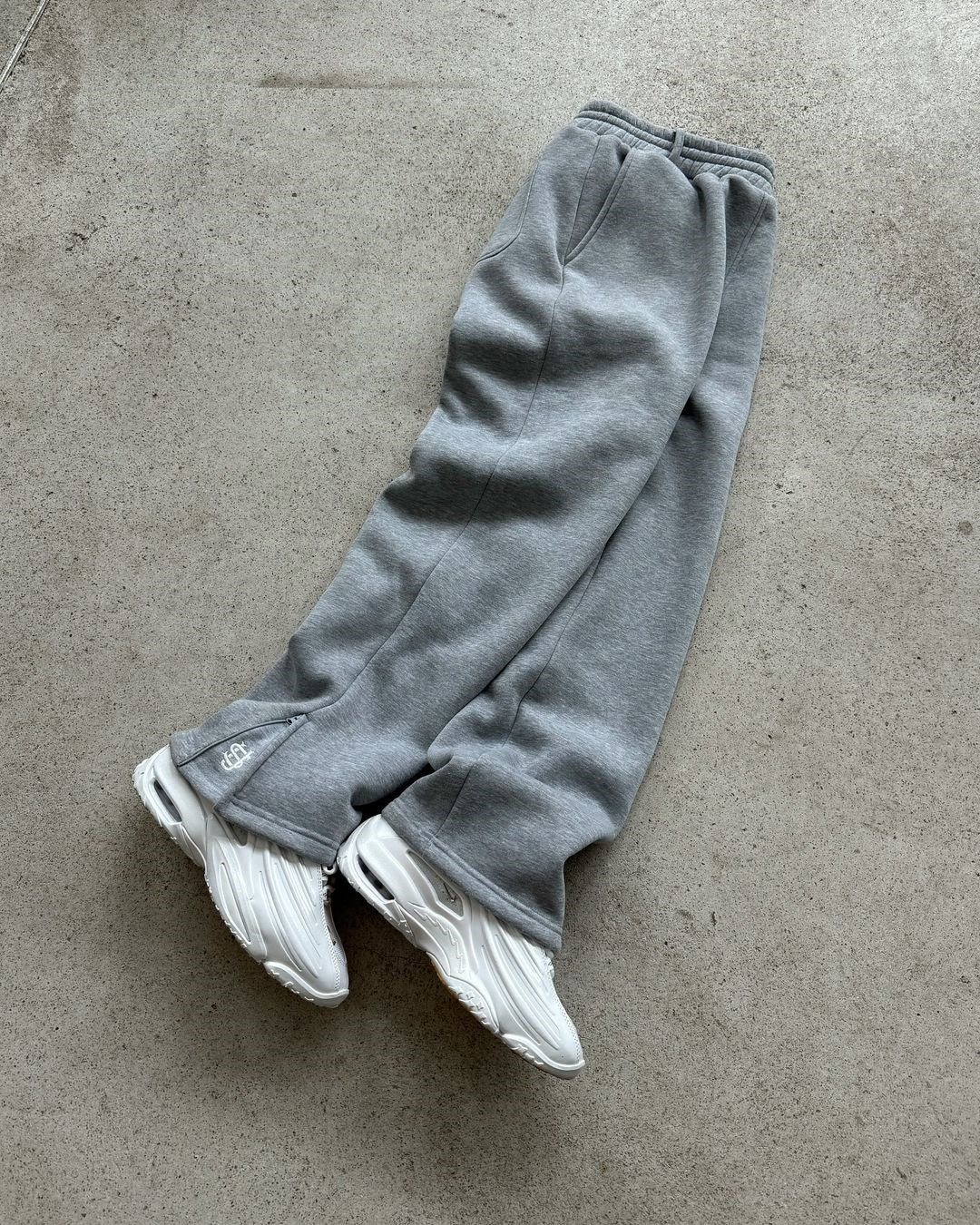 Tuta Flare Uomo™ | Pantaloni e Felpe in Modelli Lunghi e Corti