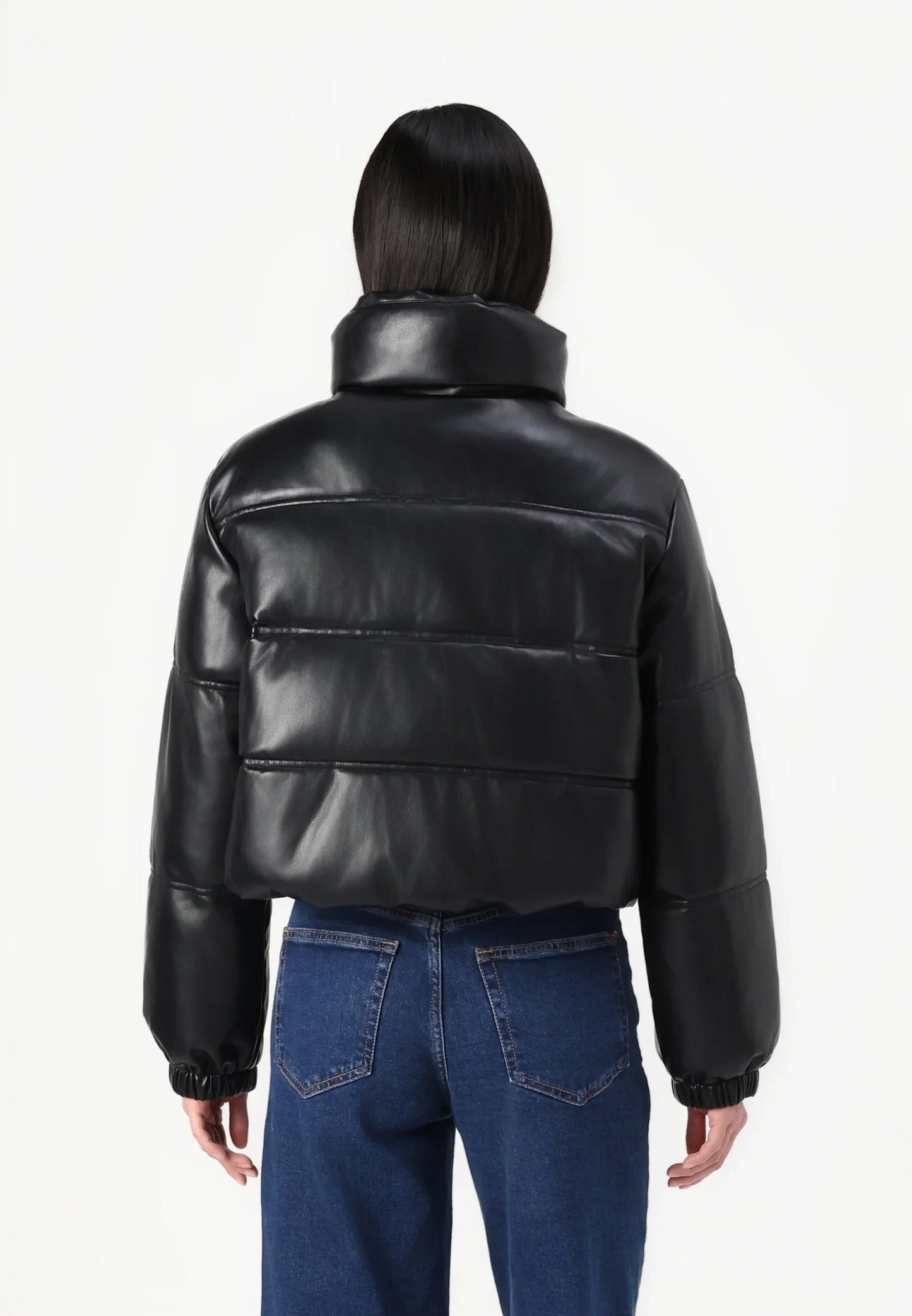 Piumino da Donna | Stile Moderno, Calore e Leggerezza