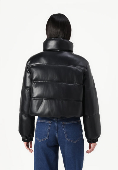 Piumino da Donna | Stile Moderno, Calore e Leggerezza