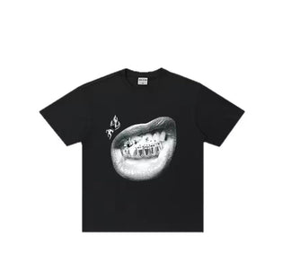 BOUNCE BACK™ | Maglia Grafica con Dettagli Personalizzati e Stampa Nera