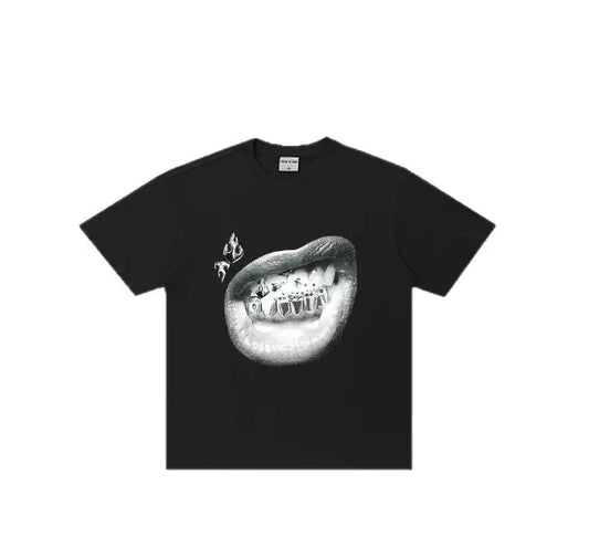 BOUNCE BACK™ | Maglia Grafica con Dettagli Personalizzati e Stampa Nera