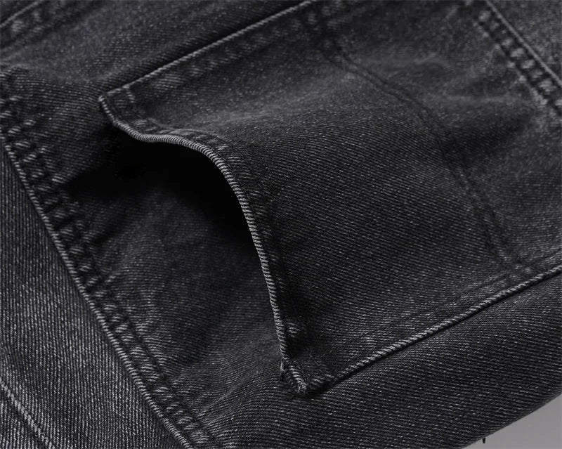 Bermuda in Denim Nero™ | Effetto Sfumato e Stile Cargo